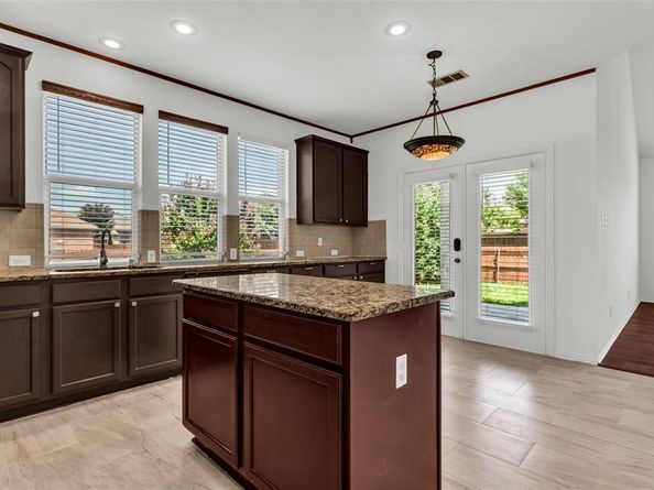 6902  Amesbury Lane , Rowlett Texas 75089