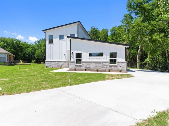 403  Tealridge Court , DeSoto Texas 75115