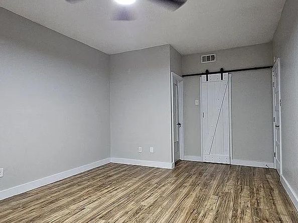 2100  Tanglewilde   167, Houston Texas 77063