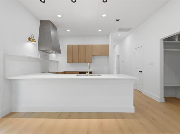 4009  Spence Street , Dallas Texas 75215