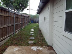 8949  Shorelark Drive , Dallas Texas 75217