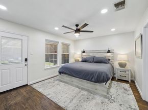 630 W Neely Street , Dallas Texas 75208
