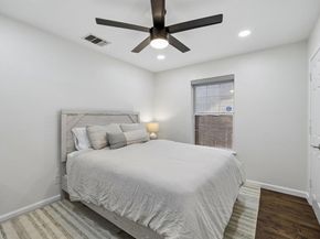630 W Neely Street , Dallas Texas 75208