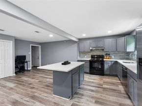 1106 E Strong Parkway , Grand Prairie Texas 75050