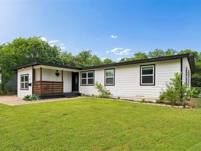 1106 E Strong Parkway , Grand Prairie Texas 75050