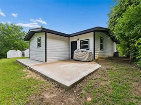 1106 E Strong Parkway , Grand Prairie Texas 75050