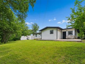 1106 E Strong Parkway , Grand Prairie Texas 75050