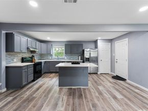 1106 E Strong Parkway , Grand Prairie Texas 75050