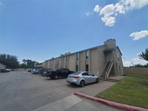 2840  Patricia Lane  104, Garland Texas 75041