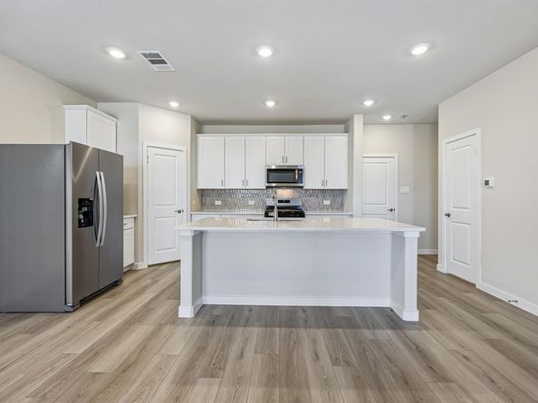 2733  Kobuk Drive , Corinth Texas 76210