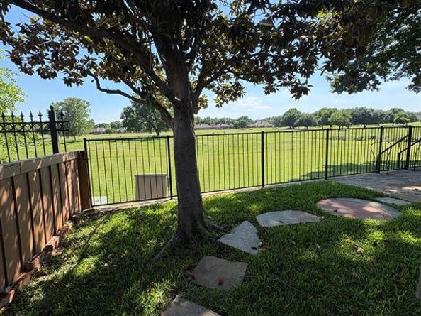 2713  Laurel Oaks Drive , Garland Texas 75044