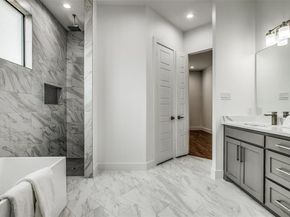 2042  Bickers Street , Dallas Texas 75212