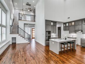 2042  Bickers Street , Dallas Texas 75212