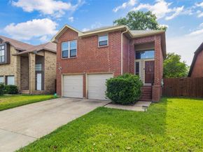 704  Meadowcreek Court , Garland Texas 75043