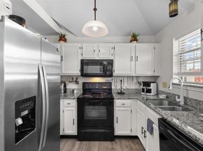 704  Meadowcreek Court , Garland Texas 75043