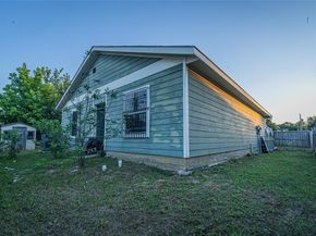 1315  Driess Street , Fort Worth Texas 76104