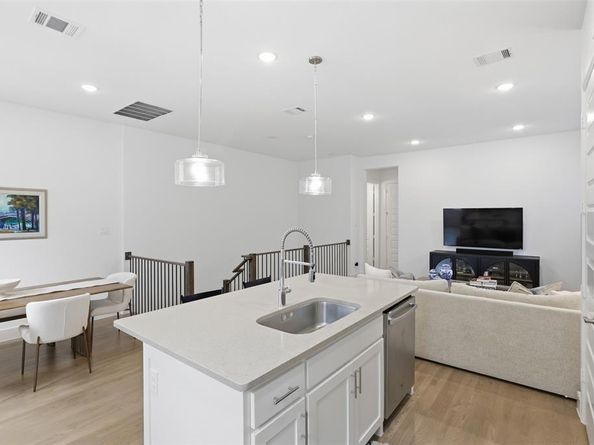 8116  Radnor Road , Dallas Texas 75231