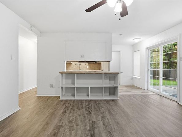 5717  Cedar Ridge Drive , Arlington Texas 76017