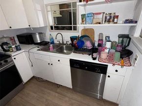 311 N Montreal Avenue , Dallas Texas 75208