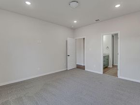 2711  Finley Street , Fort Worth Texas 76111