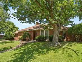 1601  Fairway Circle , Garland Texas 75043