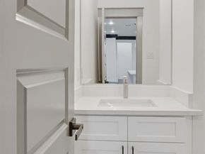 1013  Duff Court , Fort Worth Texas 76112