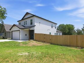 1013  Duff Court , Fort Worth Texas 76112