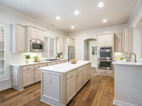 1027  Sir Lancelot Circle , Lewisville Texas 75056