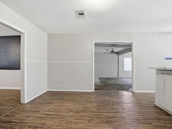 1029  Usher Street , Benbrook Texas 76126