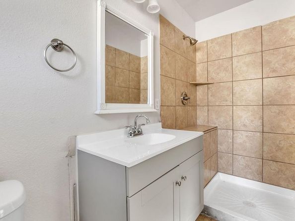 1800  Buena Vista Street , Mesquite Texas 75149