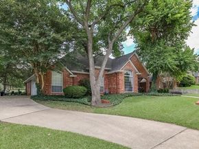 917  Longmeadow Lane , DeSoto Texas 75115