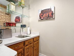 709  Chaffee Court , Arlington Texas 76006