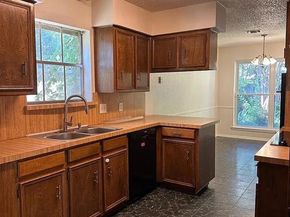 4715  Ridgeline Drive , Arlington Texas 76017