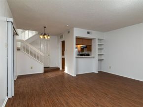 2104  Park Willow Lane  A, Arlington Texas 76011