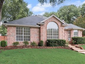 425  Alpine Drive , DeSoto Texas 75115