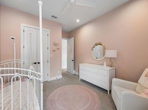 818  Muncie Avenue , Dallas Texas 75212
