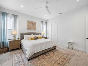 818  Muncie Avenue , Dallas Texas 75212