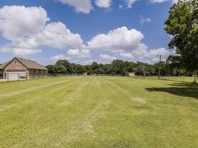 7611  Ledbetter Road , Arlington Texas 76001