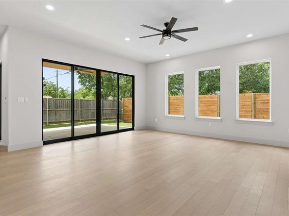 1842  Life Avenue , Dallas Texas 75212