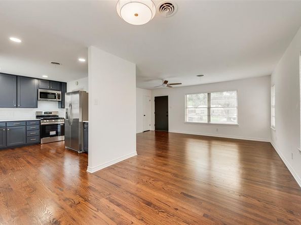 2523  San Medina Avenue , Dallas Texas 75228