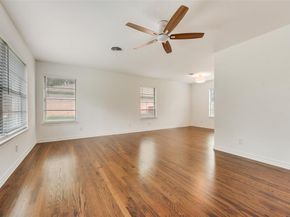 2523  San Medina Avenue , Dallas Texas 75228