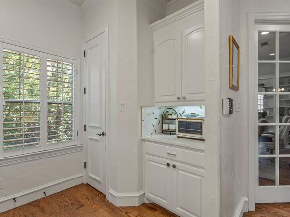 612  Rockingham Drive , Irving Texas 75063