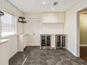 5811  Clendenin Avenue , Dallas Texas 75228