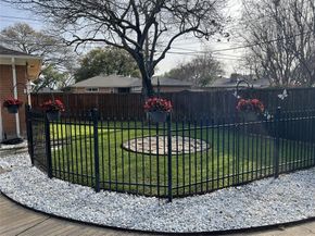 5811  Clendenin Avenue , Dallas Texas 75228