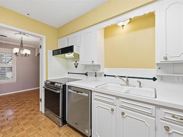 1702  Marshalldale Drive , Arlington Texas 76013