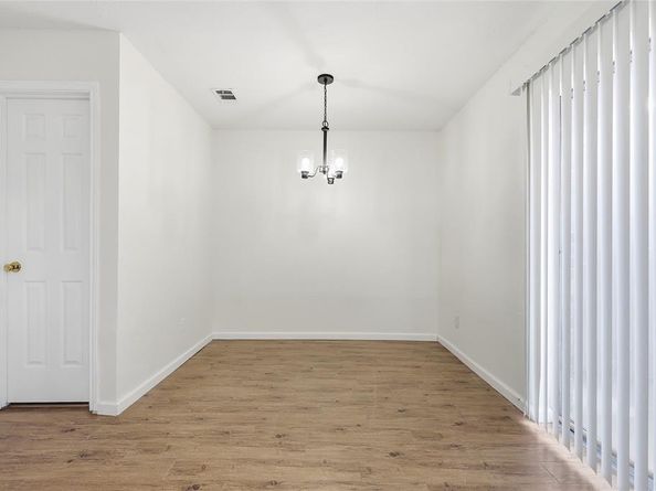 910  Cedar Terrace , Cedar Hill Texas 75104