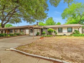 1845  Chevy Chase Drive , Carrollton Texas 75006