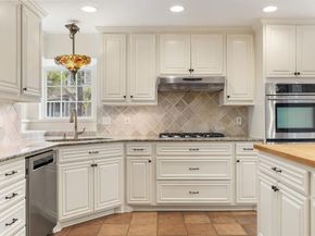 7622  Windmill Lane , Garland Texas 75044
