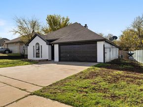 309  Dupont Circle , Fort Worth Texas 76134