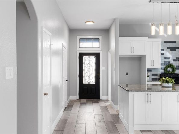309  Dupont Circle , Fort Worth Texas 76134